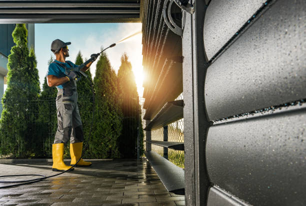 Best Pool Deck Cleaning  in Santee, CA